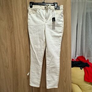 Express two colors jeans